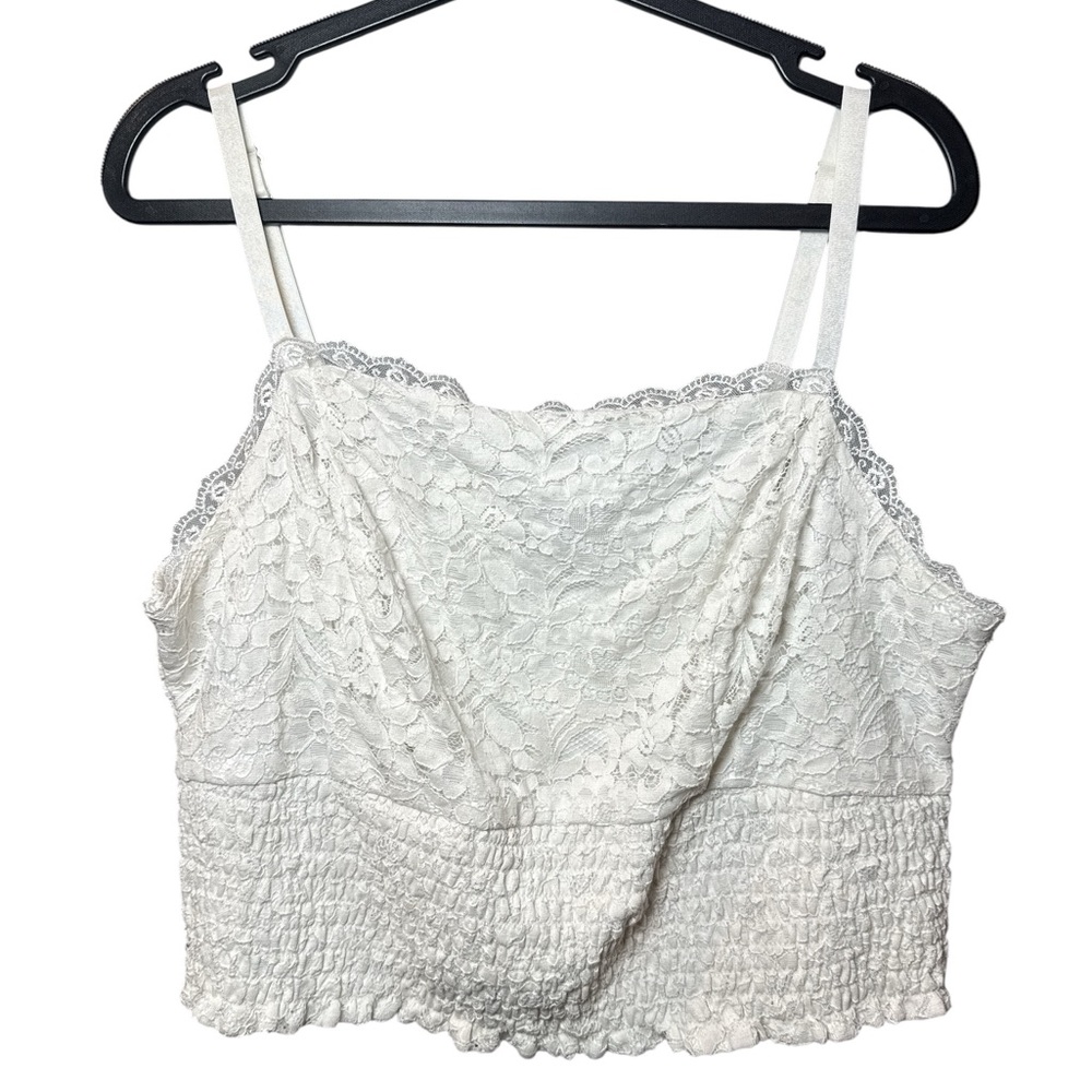 Torrid White Lace Cropped‎ Tank Top Size 1 Stretchy Smocked Plus